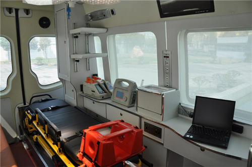 贵港救护车内部